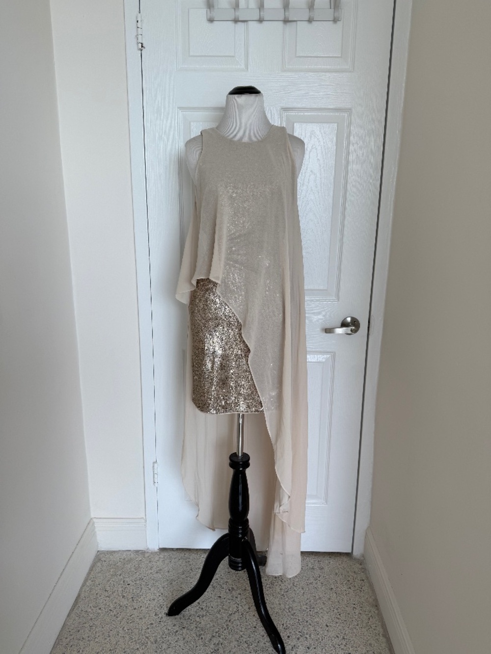 BEBE Champagne Sequin Chiffon Overlay Dress Size Small Wedding Guest Cocktail Fo - Picture 2 of 9
